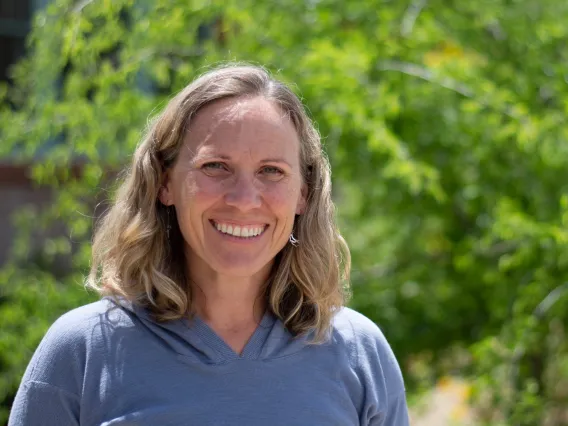 Alison Meadow headshot